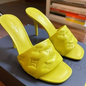 BNIB Louis Vuitton Revival Mule 36